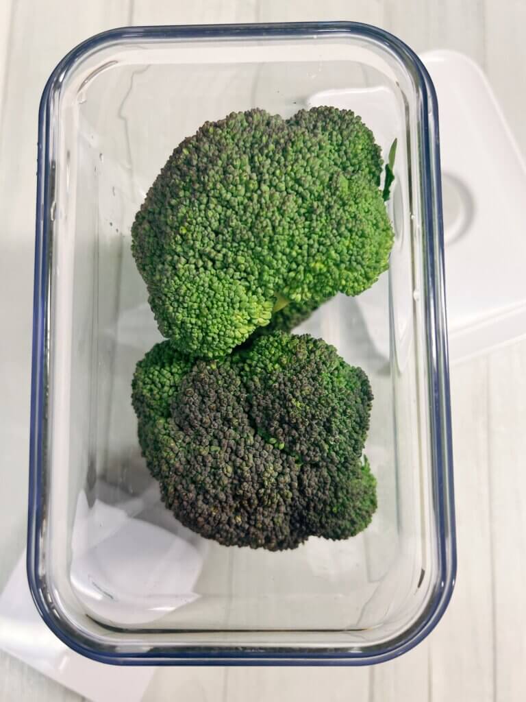 ブロッコリーを真空容器に入れたところ