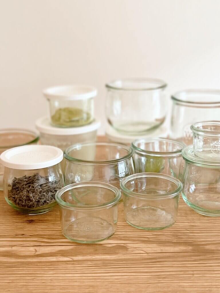 WECKの保存容器を並べて数えてみると全部で14個ありました