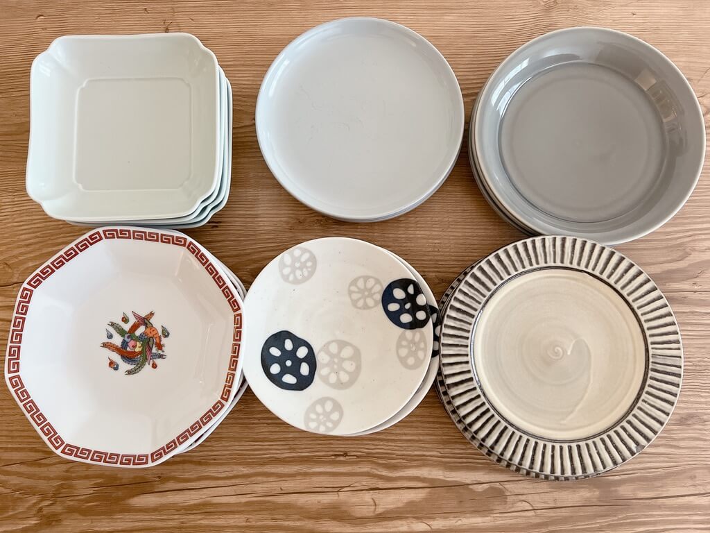 17cm前後の取り皿を並べてみると全部で20枚ありました