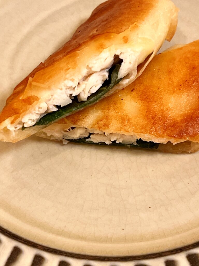 春巻き 断面 チーズ 鶏肉 しそ