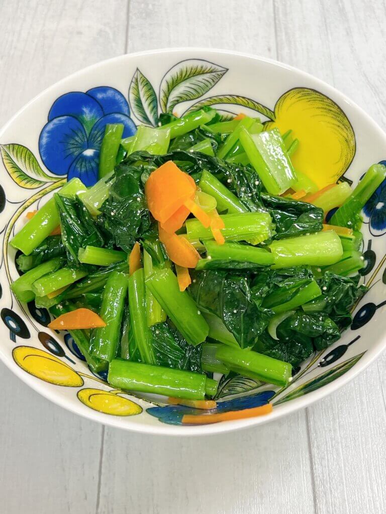 小松菜とにんじんのせいろナム