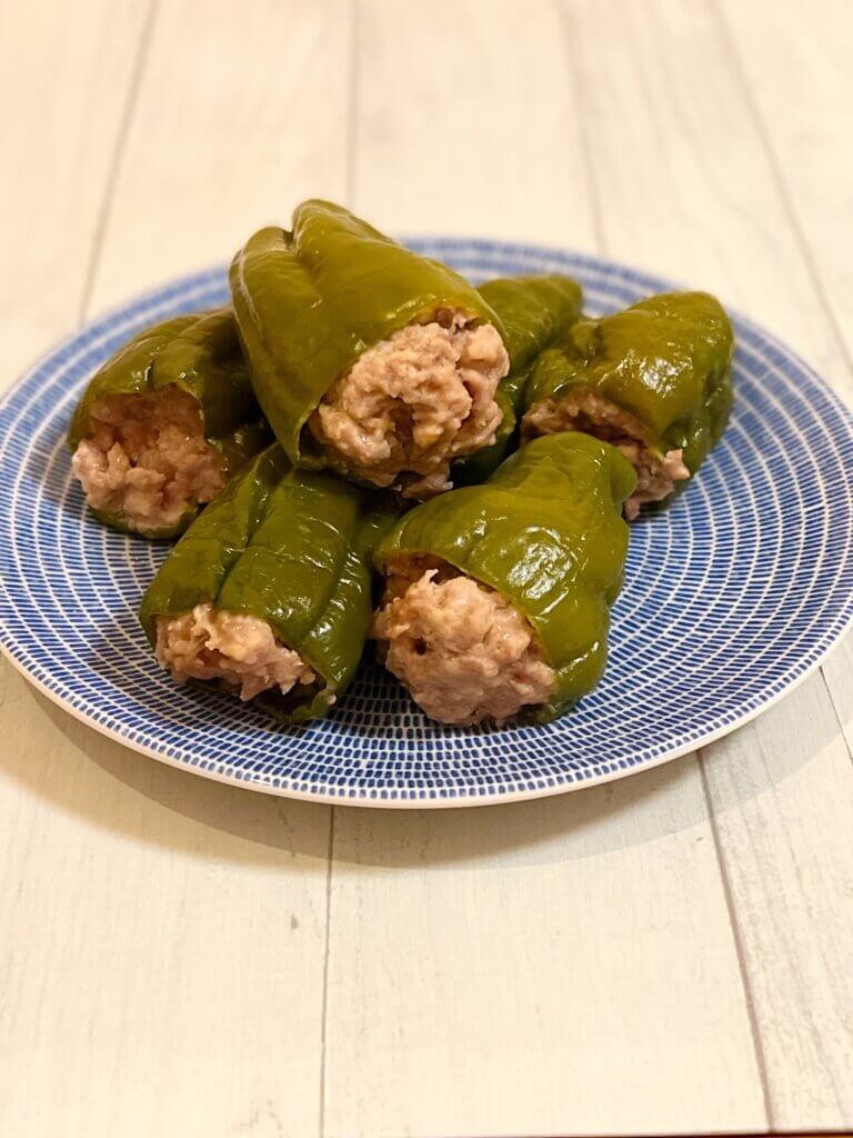 せいろで作ったピーマンの肉詰め