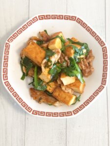 厚揚げと豚こまとニラで作ったスタミナ炒め