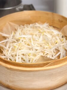 もやしのポン酢ごま和え｜せいろ蒸しでシャキッと仕上がる簡単副菜