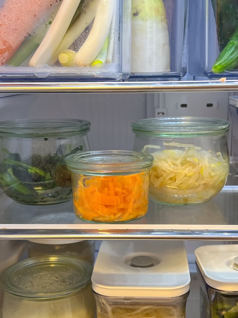 WECKの保存容器を冷蔵庫で使っている様子