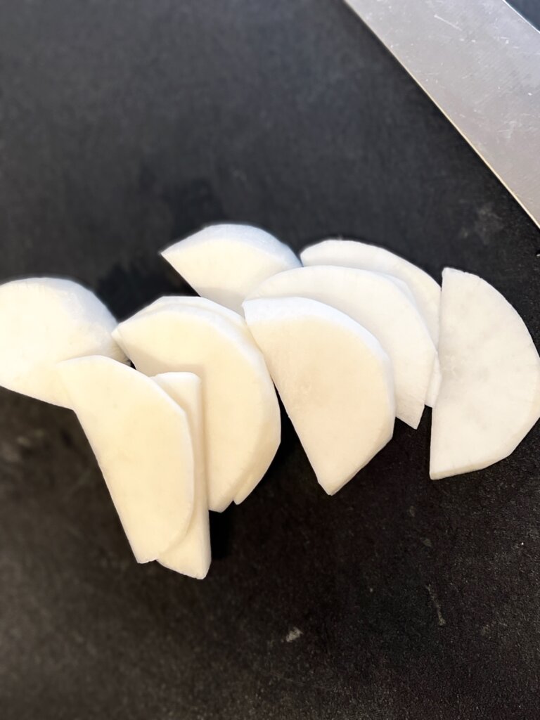 半月切りにしたかぶ