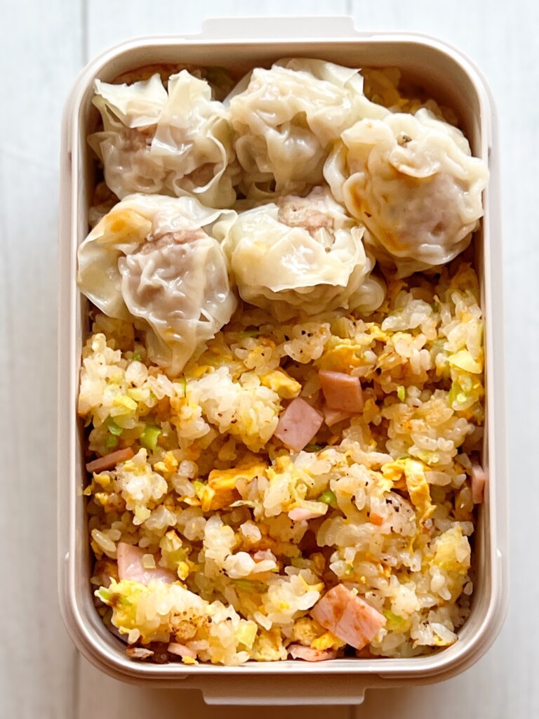 チャーハン弁当とシュウマイ