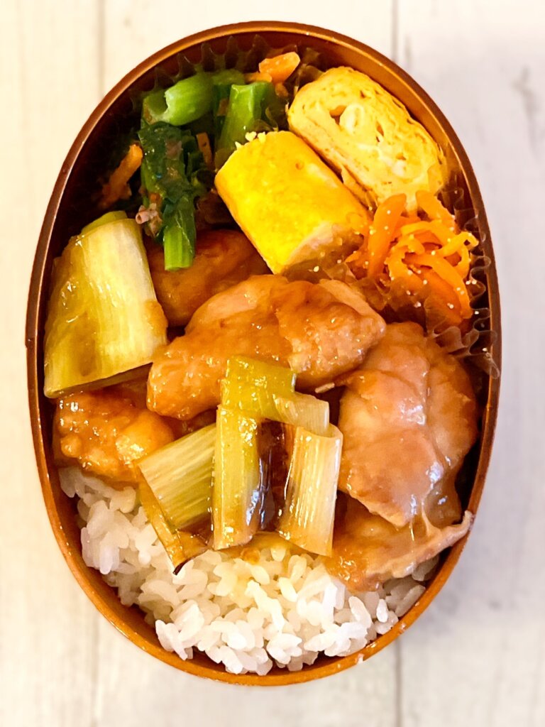 鶏肉のおかずの男子弁当